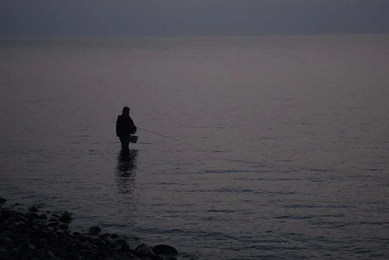 The last few casts - Nils making an effort as it darkens